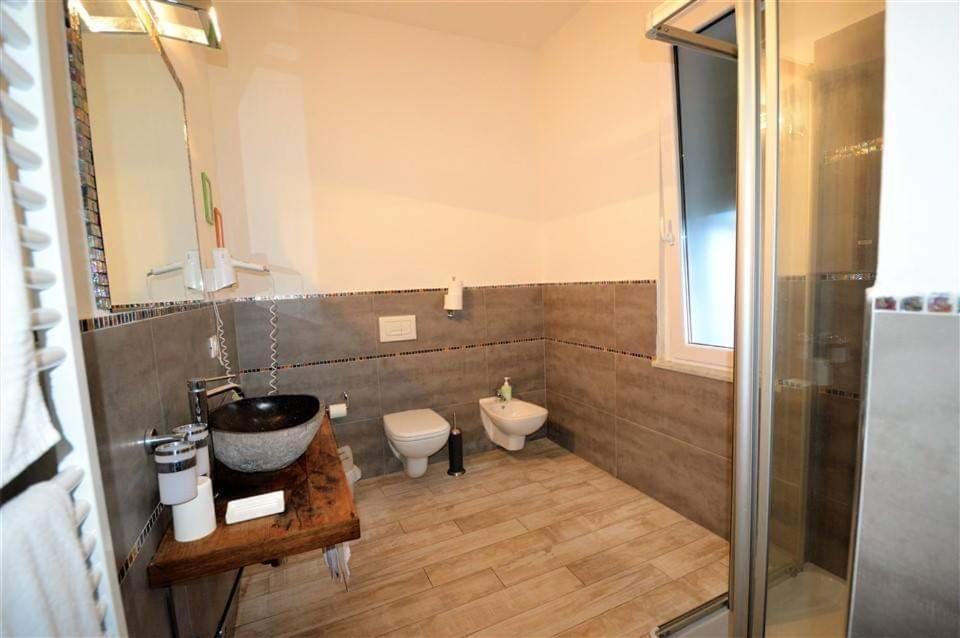 La Spezia Holidays' Rooms Luaran gambar
