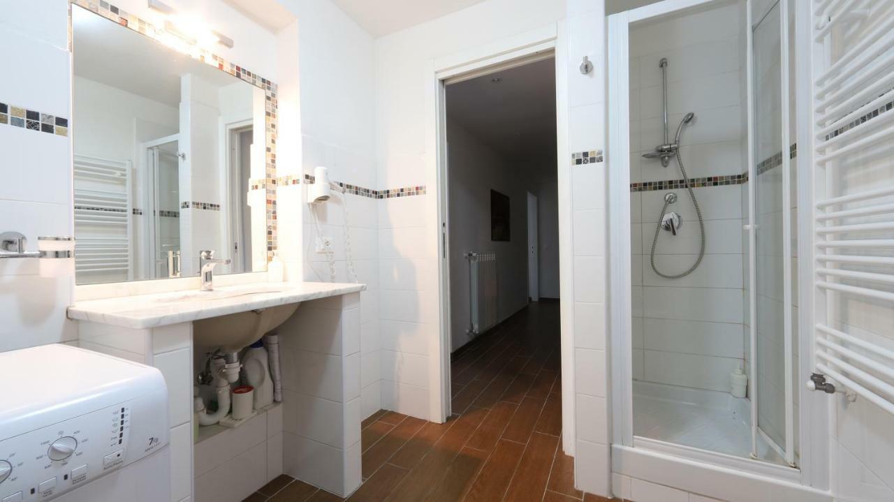 La Spezia Holidays' Rooms Luaran gambar
